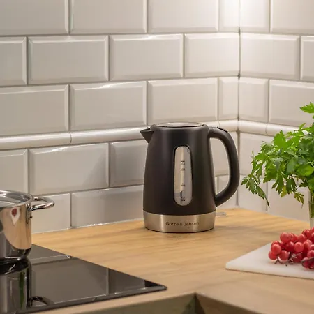 Z Tarasem By Renters דירה שצ'צ'ין